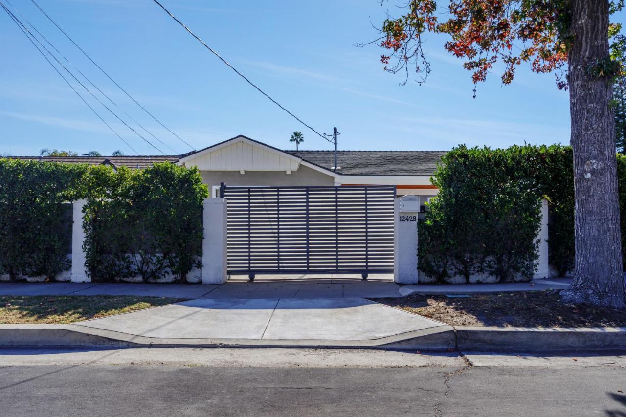 New 5 Bed W/hot Tub Close To Universal Sleeps 12 Ferienhaus *