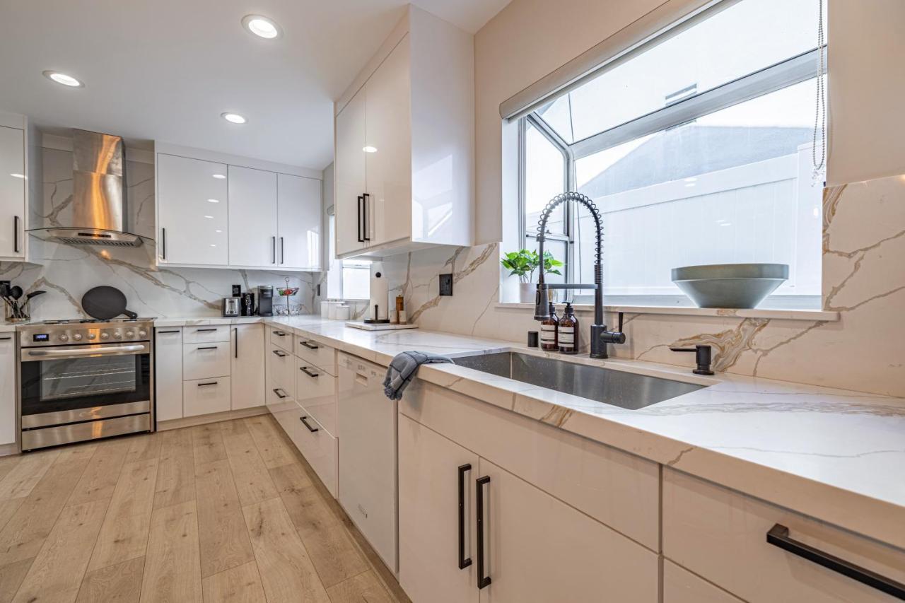 New 5 Bed W/hot Tub Close To Universal Sleeps 12 Ferienhaus *